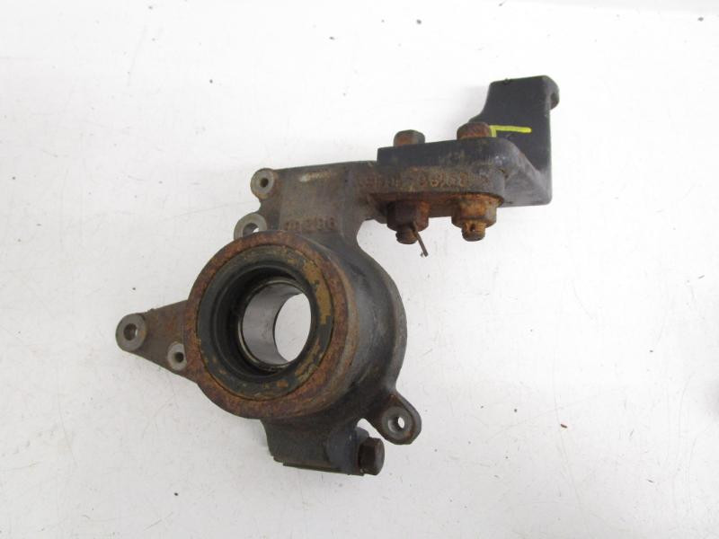 97 Kawasaki KLF 300 Bayou 4x4 Left Steering Knuckle 39186-1098